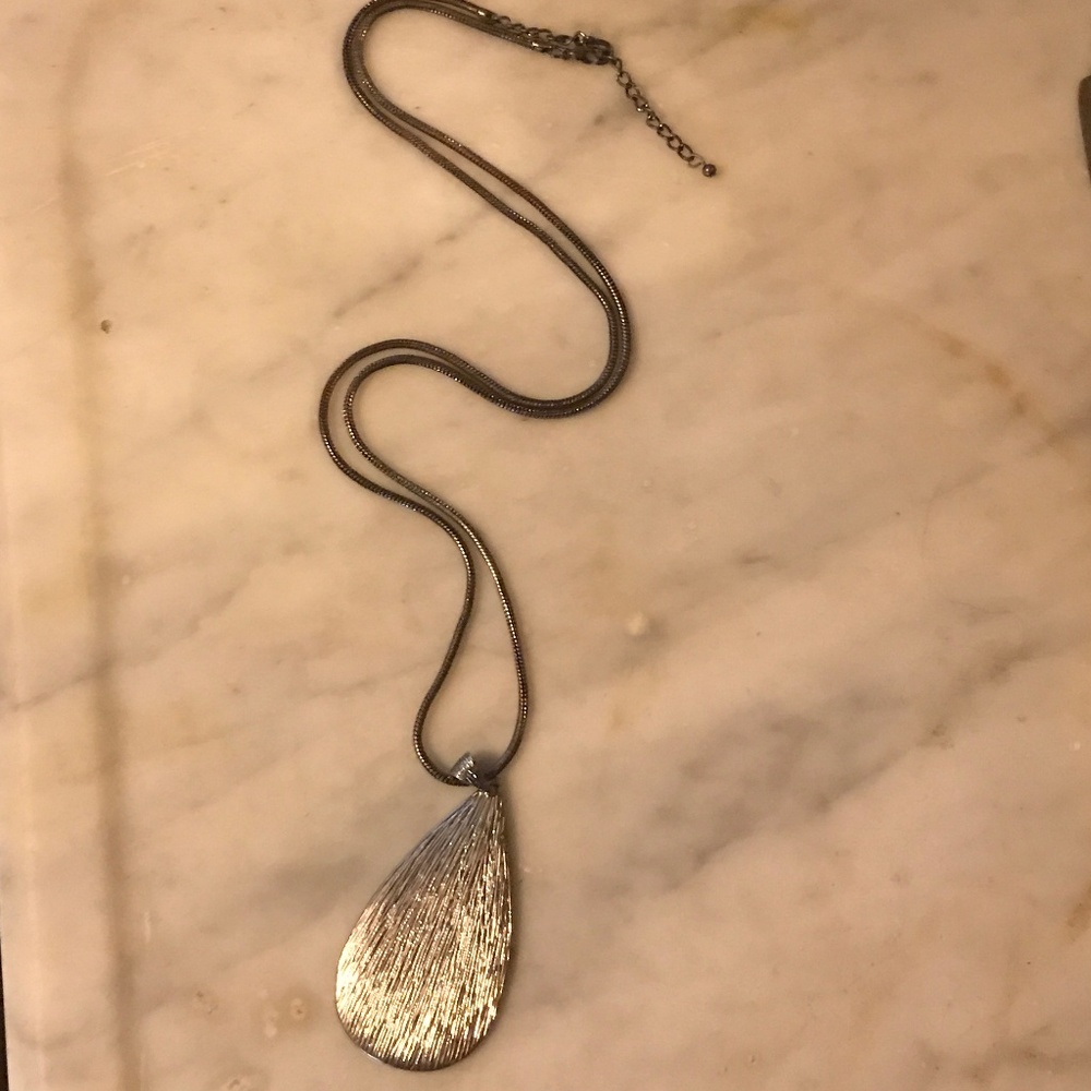 Vintage Silver Teardrop Necklace 💄 💋 🕶